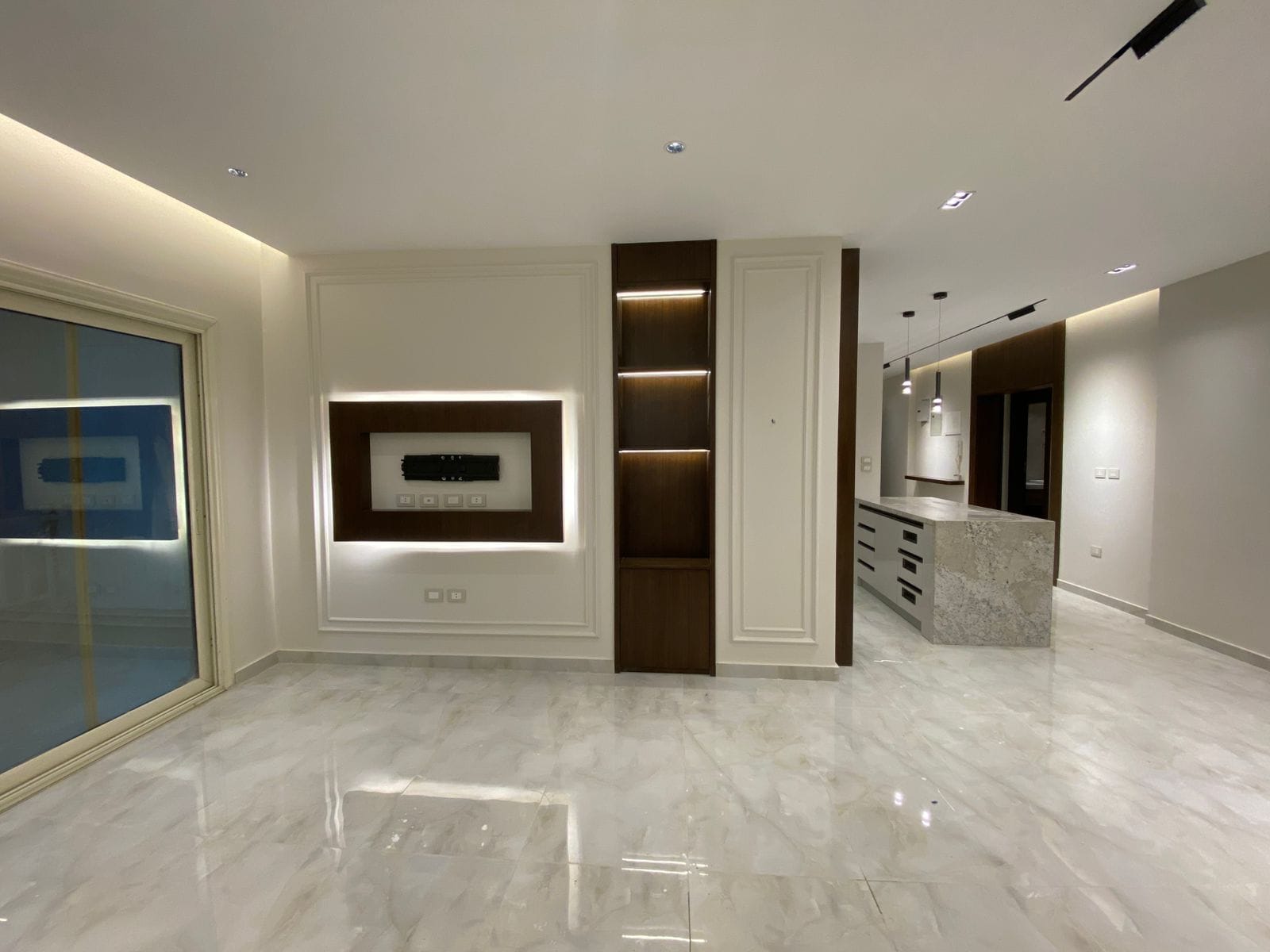 Unit Main Image